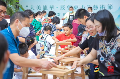 大美龍華·辰啟東方——深圳文博會戴為集團分會場藝術節盛大啟幕，共繪灣區人文新畫卷